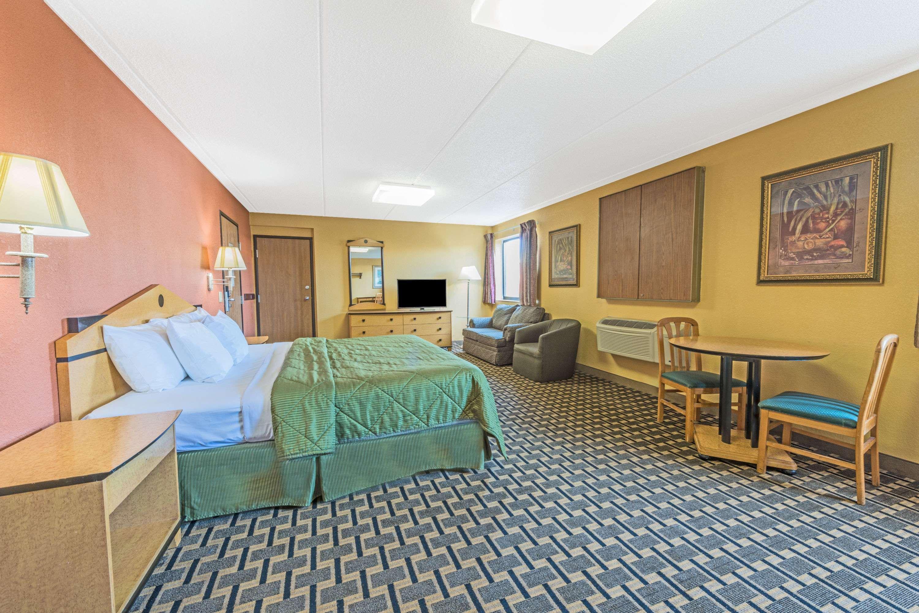 Days Inn By Wyndham Hurstbourne Louisville Exterior foto