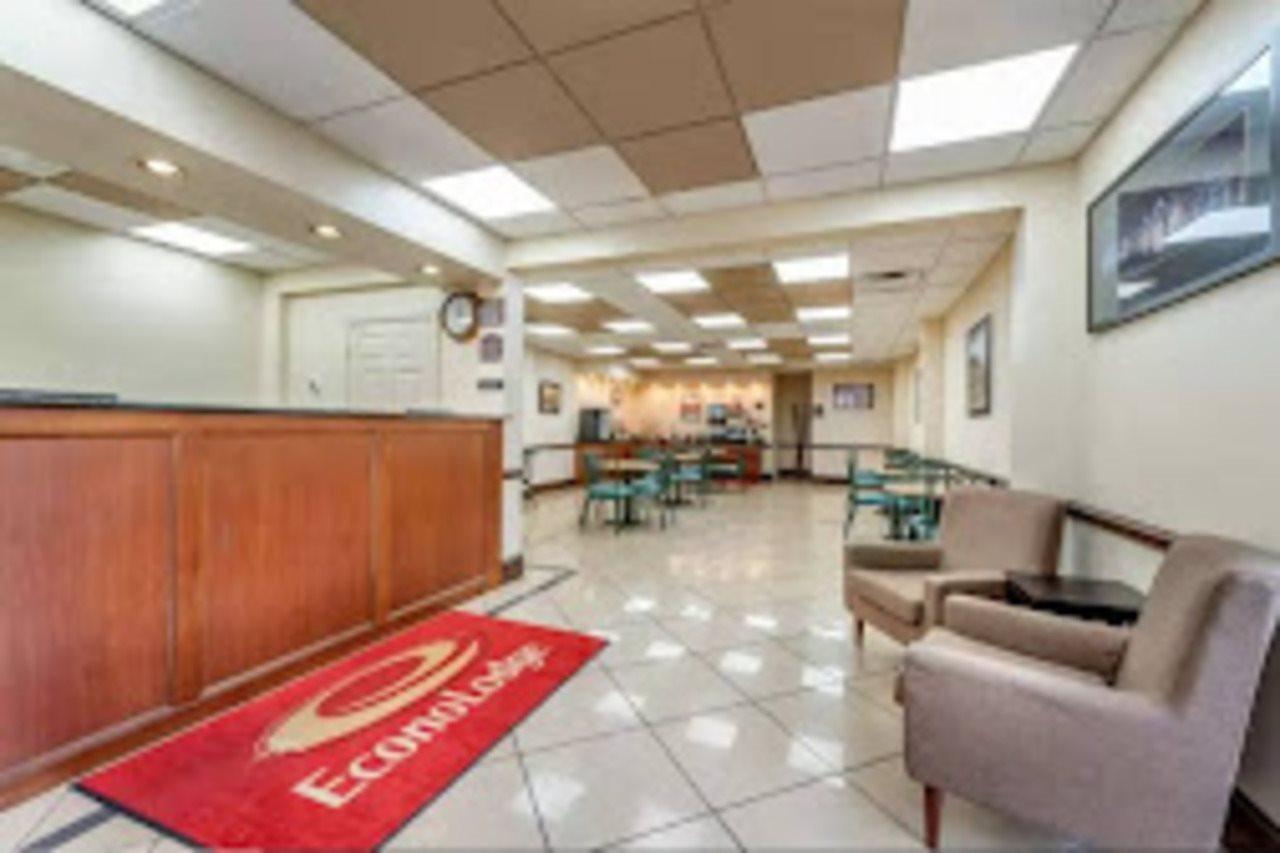 Days Inn By Wyndham Hurstbourne Louisville Exterior foto