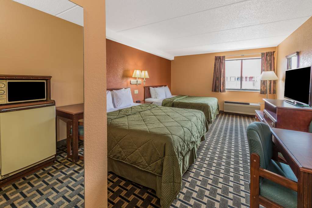 Days Inn By Wyndham Hurstbourne Louisville Habitación foto